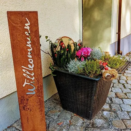 Schoenherr Apartment *